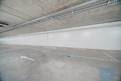 Apartamento T2 para Arrendamento em Santo António dos Cavaleiros e Frielas