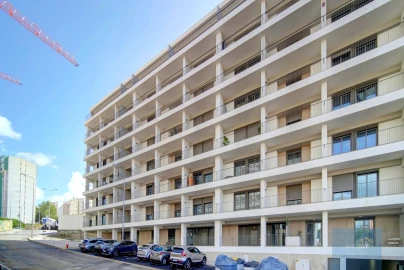 Apartamento T2 para Arrendamento em Santo António dos Cavaleiros e Frielas