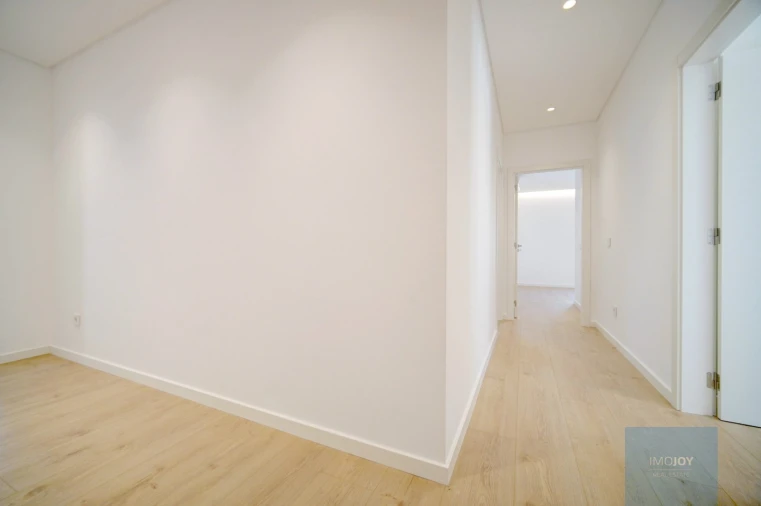 Apartamento T3 para Venda em Carcavelos e Parede Foto 9