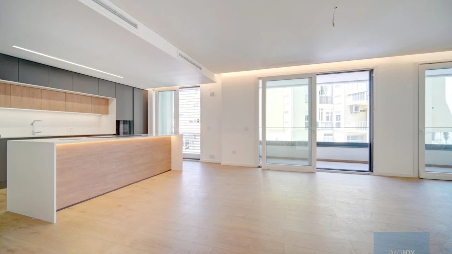 Apartamento T3 para Venda em Carcavelos e Parede