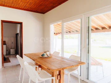 Moradia T4 para Venda em Mosteiros
