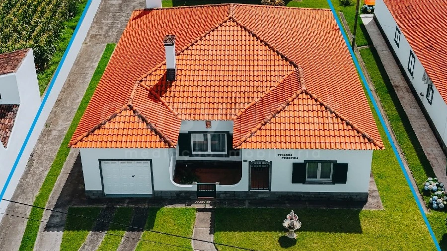 Moradia T4 para Venda em Mosteiros
