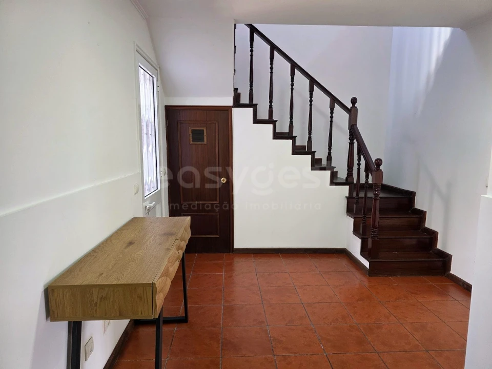 Moradia T3 para Venda em Fajã de Baixo Foto 5