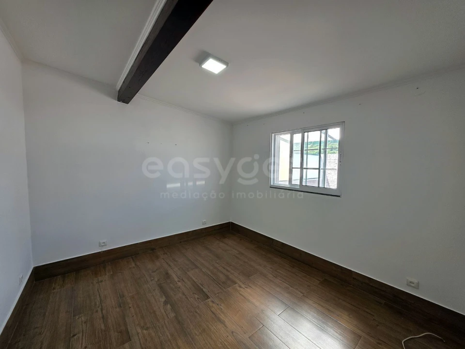Moradia T3 para Venda em Fajã de Baixo Foto 23