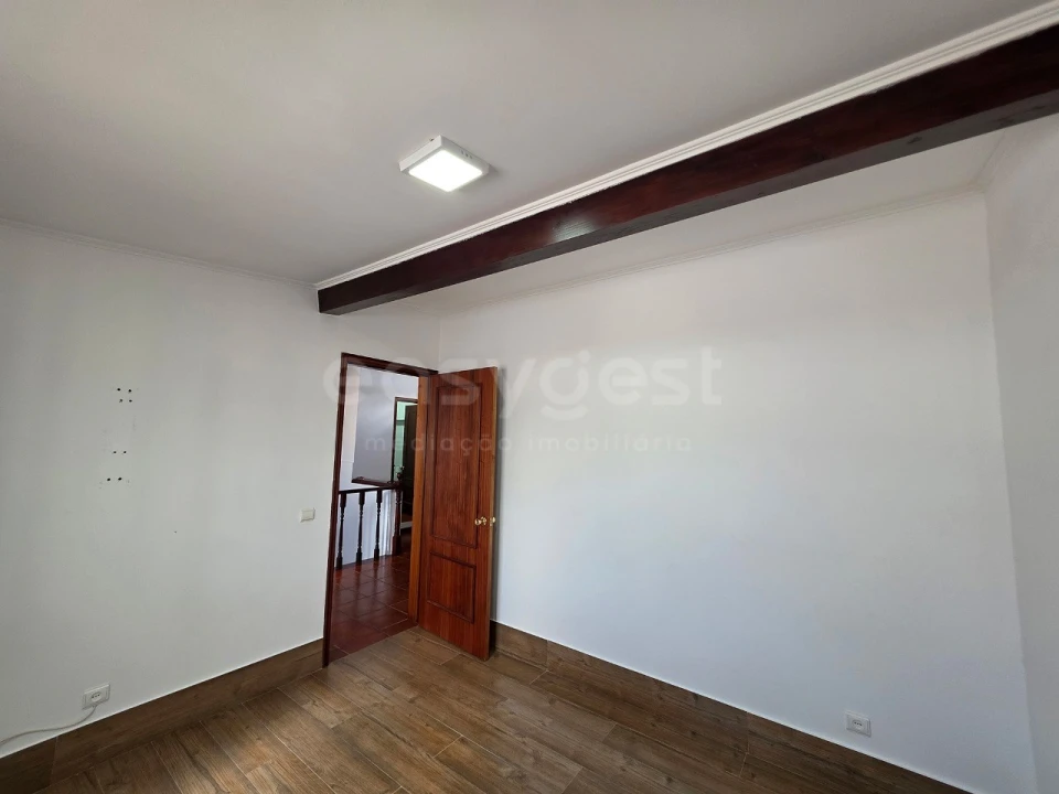 Moradia T3 para Venda em Fajã de Baixo Foto 25