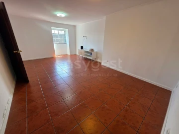 Moradia T3 para Venda em Fajã de Baixo