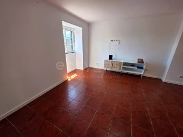 Moradia T3 para Venda em Fajã de Baixo
