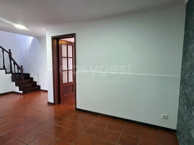 Moradia T3 para Venda em Fajã de Baixo Foto 13