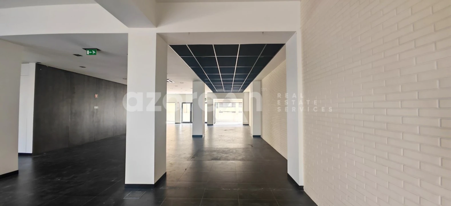 Loja para Arrendamento em Ponta Delgada (São Pedro) Foto 7
