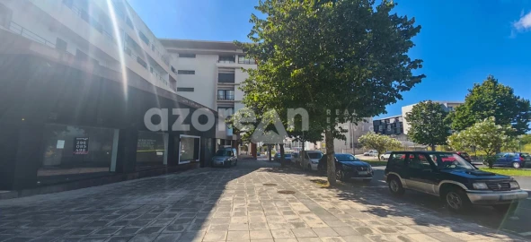 Loja para Arrendamento em Ponta Delgada (São Pedro)