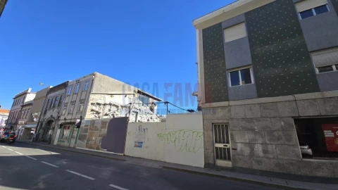 Loja para Venda em Póvoa de Varzim, Beiriz e Argivai