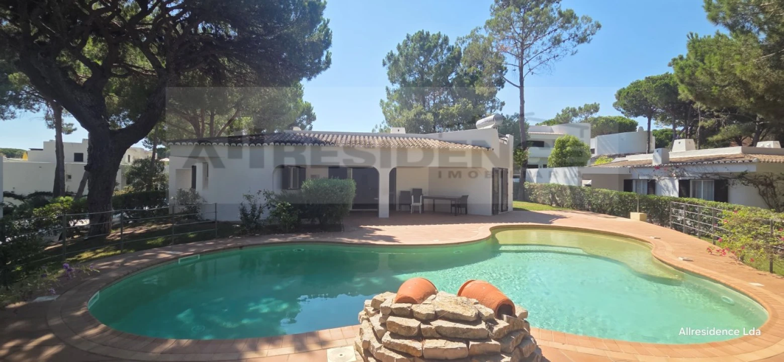 Moradia T3 para Venda em Albufeira e Olhos de Água Foto 2