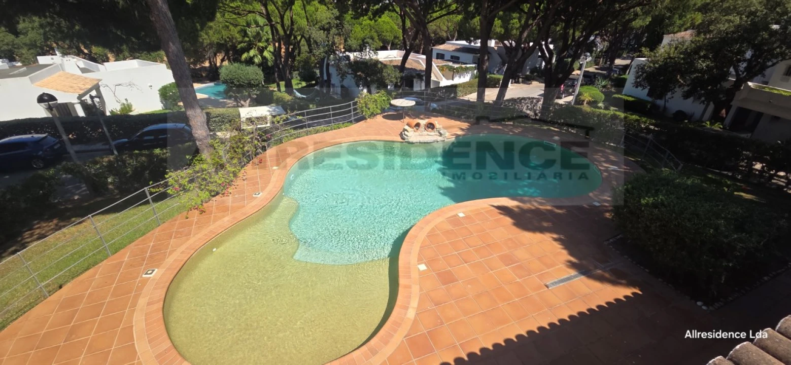Moradia T3 para Venda em Albufeira e Olhos de Água Foto 7