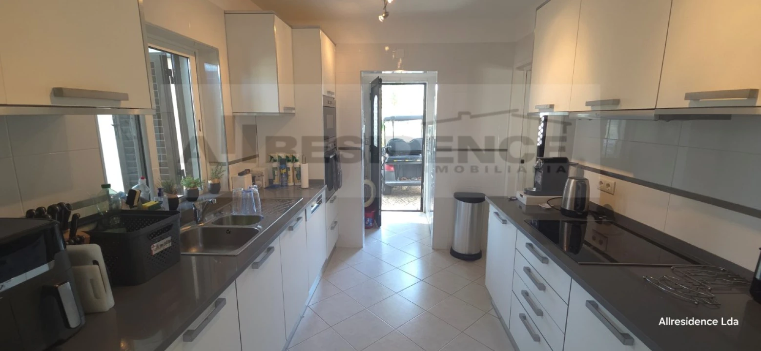 Moradia T3 para Venda em Albufeira e Olhos de Água Foto 12