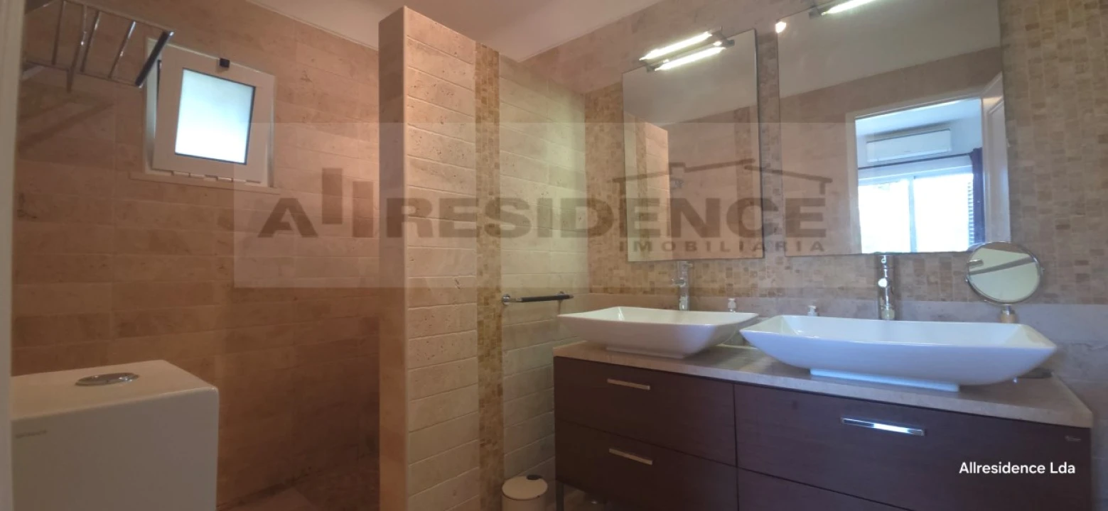 Moradia T3 para Venda em Albufeira e Olhos de Água Foto 24