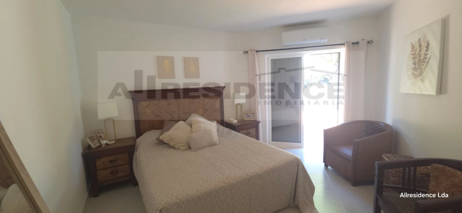 Moradia T3 para Venda em Albufeira e Olhos de Água Foto 27