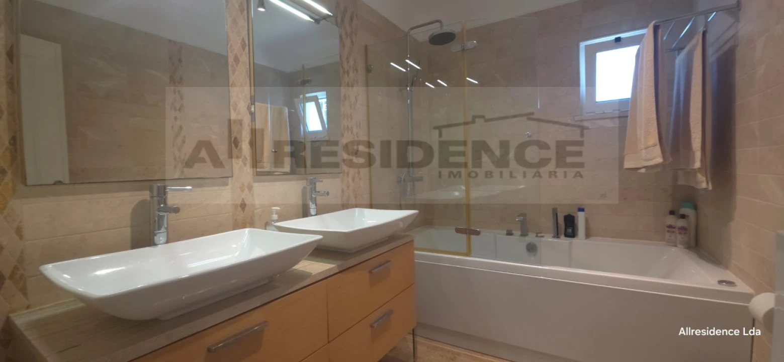 Moradia T3 para Venda em Albufeira e Olhos de Água Foto 30
