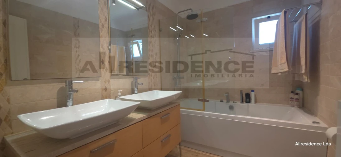 Moradia T3 para Venda em Albufeira e Olhos de Água Foto 30
