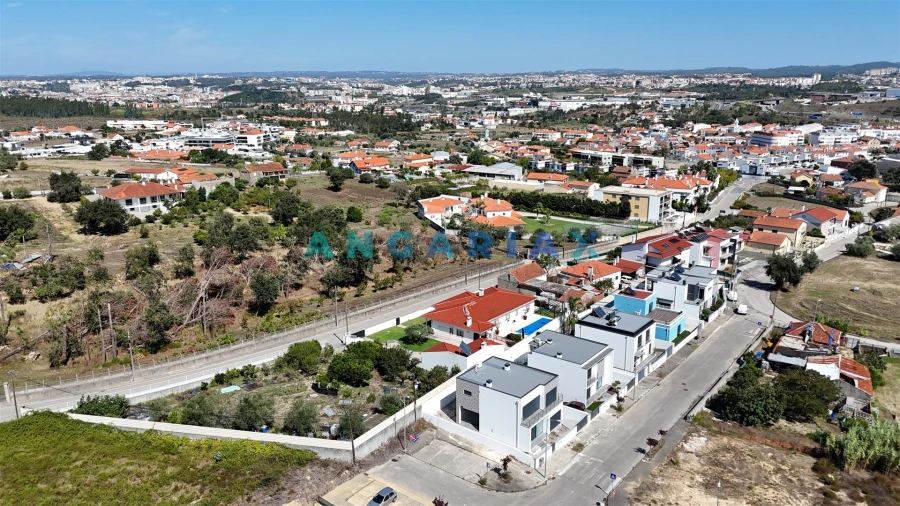 Terreno para Venda em Parceiros e Azoia Foto 9