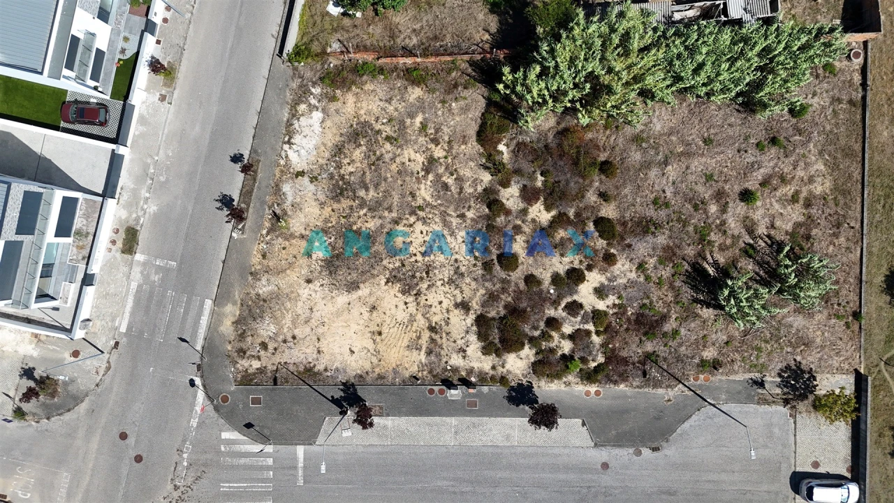 Terreno para Venda em Parceiros e Azoia Foto 13