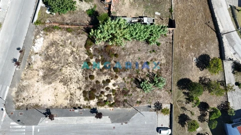 Terreno para Venda em Parceiros e Azoia