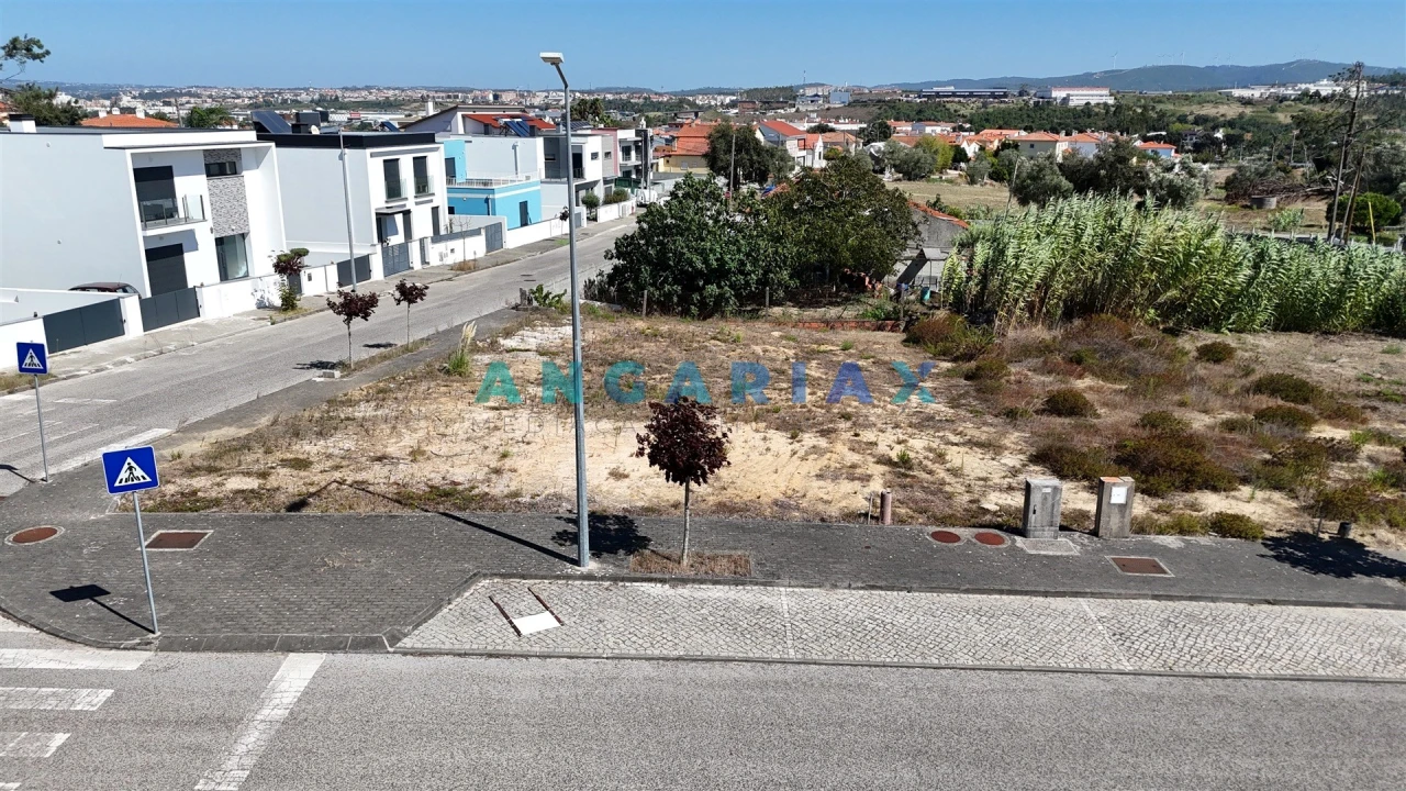 Terreno para Venda em Parceiros e Azoia Foto 5