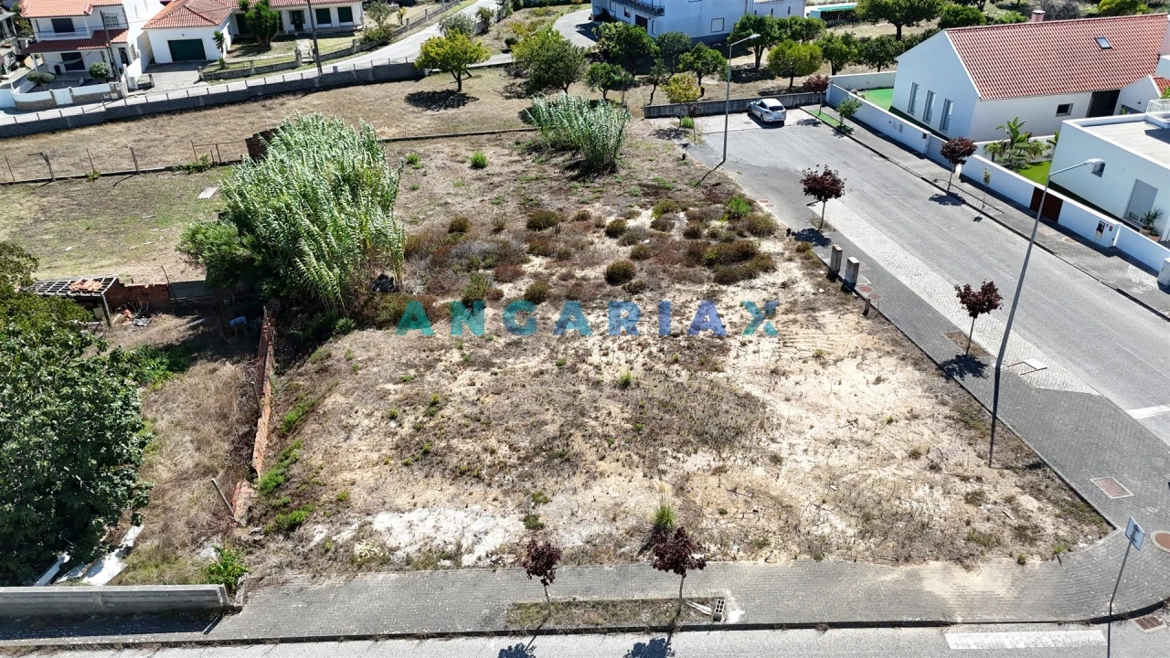 Terreno para Venda em Parceiros e Azoia Foto 4