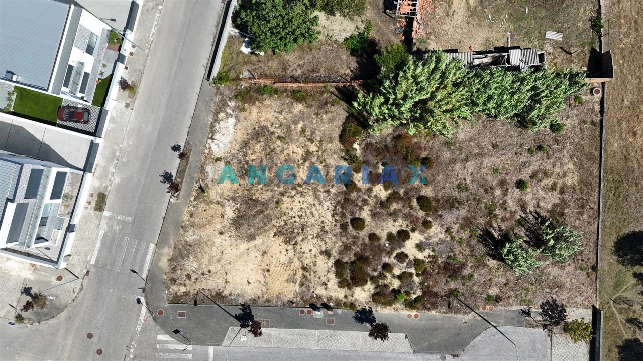 Terreno para Venda em Parceiros e Azoia Foto 11