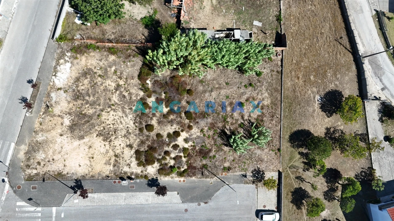 Terreno para Venda em Parceiros e Azoia Foto 7