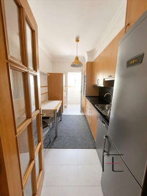 Apartamento T3 para Venda em Lordelo do Ouro e Massarelos