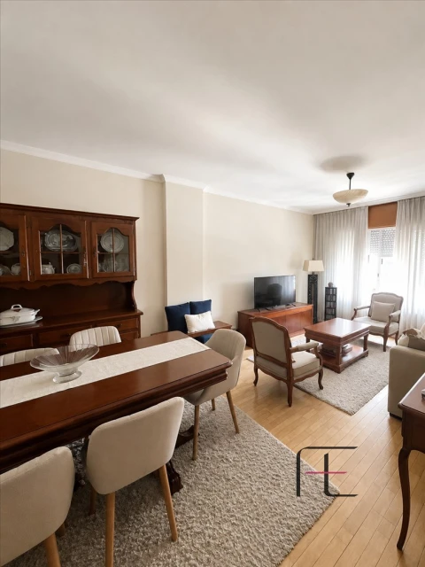 Apartamento T3 para Venda em Lordelo do Ouro e Massarelos
