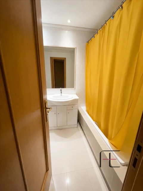Apartamento T3 para Venda em Lordelo do Ouro e Massarelos
