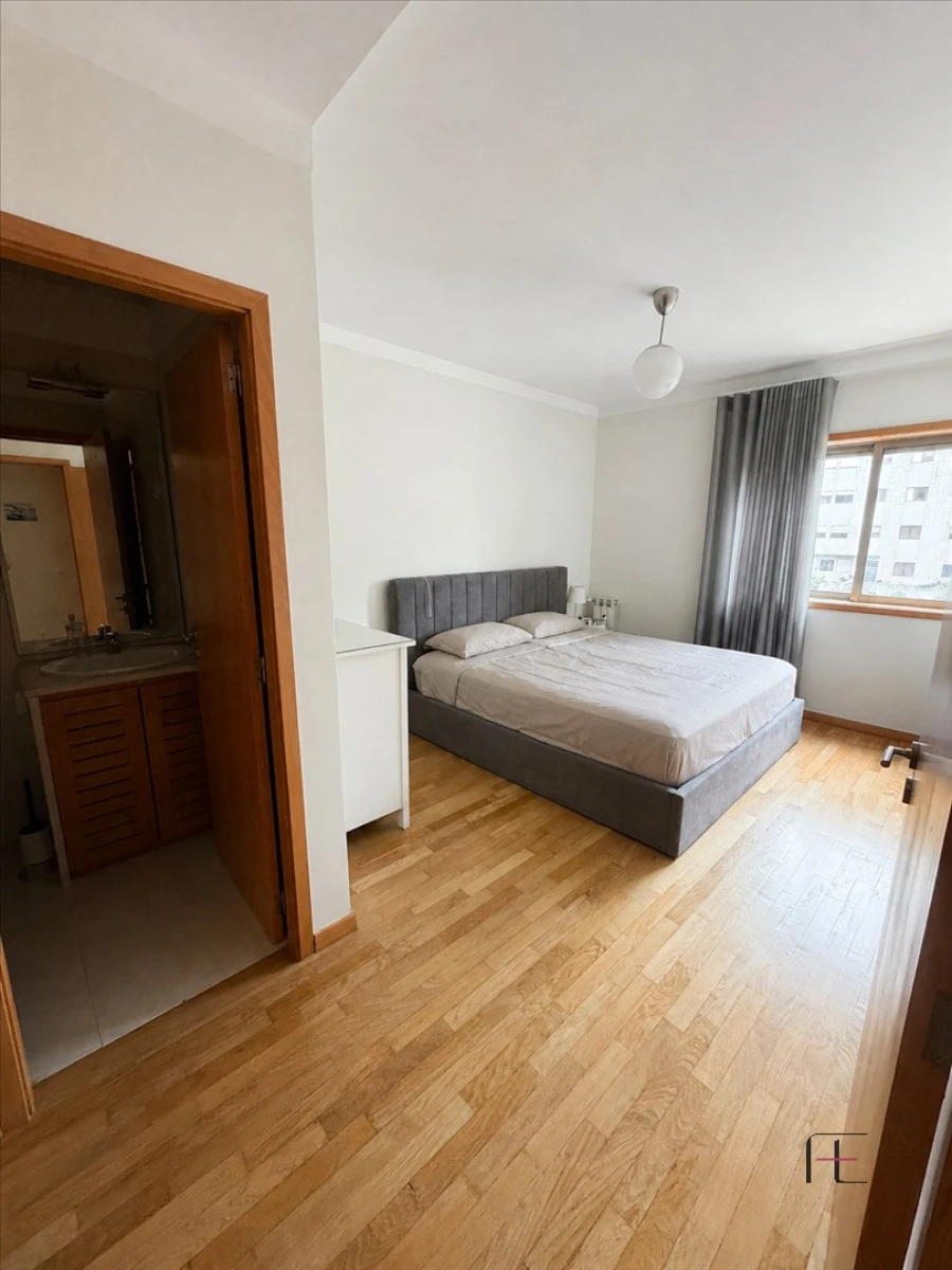Apartamento T2 para Venda em São Mamede de Infesta e Senhora da Hora Foto 2