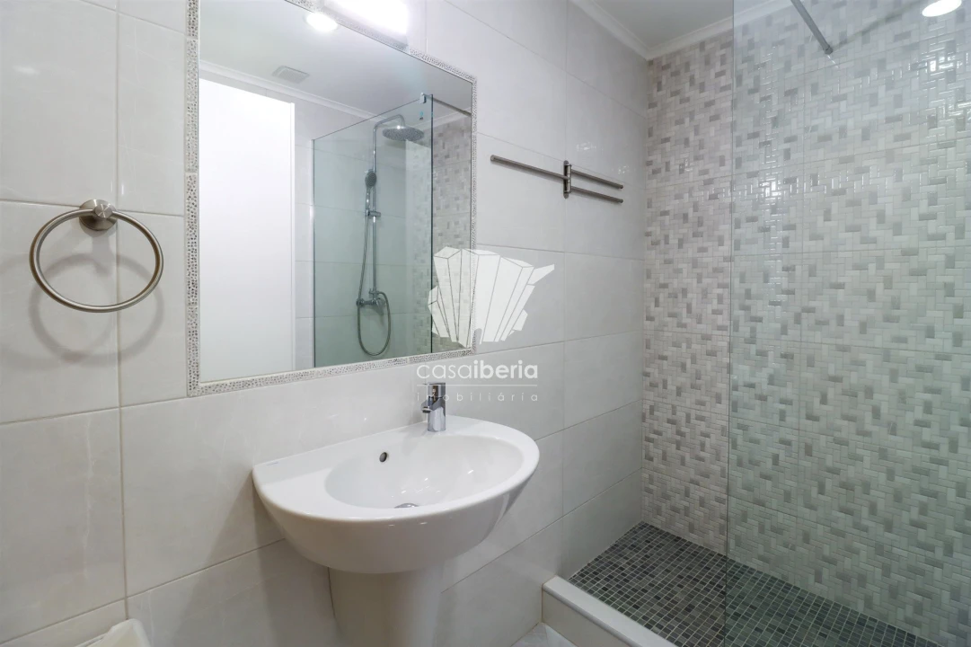 Apartamento T2 para Venda em Albufeira e Olhos de Água Foto 5