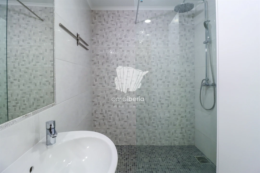 Apartamento T2 para Venda em Albufeira e Olhos de Água Foto 6