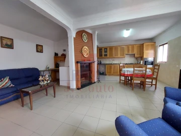 Moradia T3 para Venda em A dos Francos