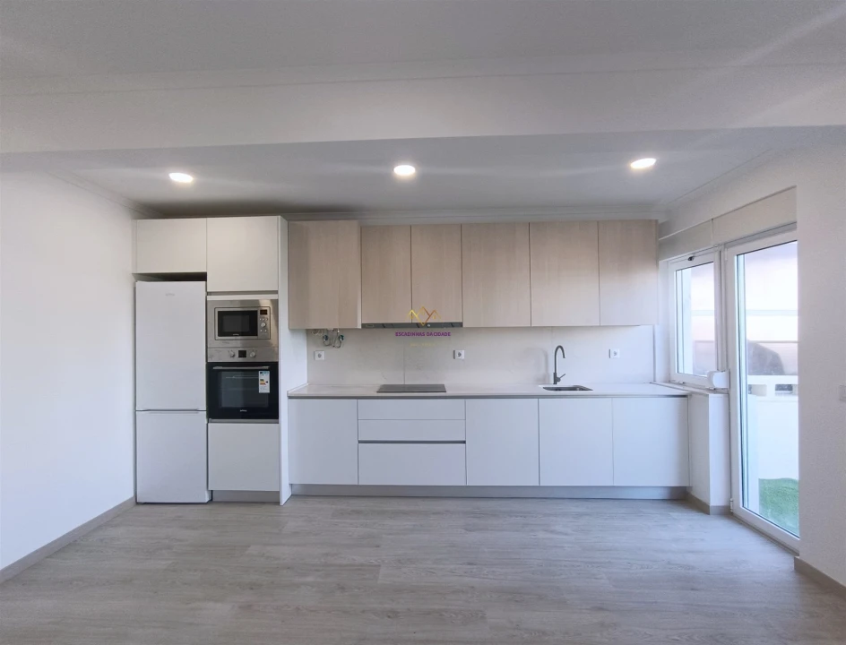 Apartamento T3 para Venda em Massamá e Monte Abraão Foto 2