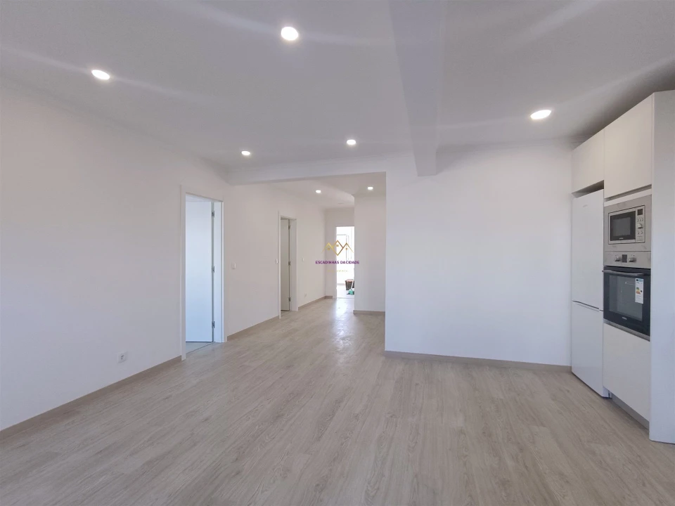 Apartamento T3 para Venda em Massamá e Monte Abraão Foto 10