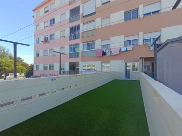 Apartamento T3 para Venda em Massamá e Monte Abraão