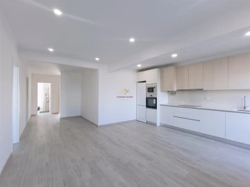 Apartamento T3 para Venda em Massamá e Monte Abraão