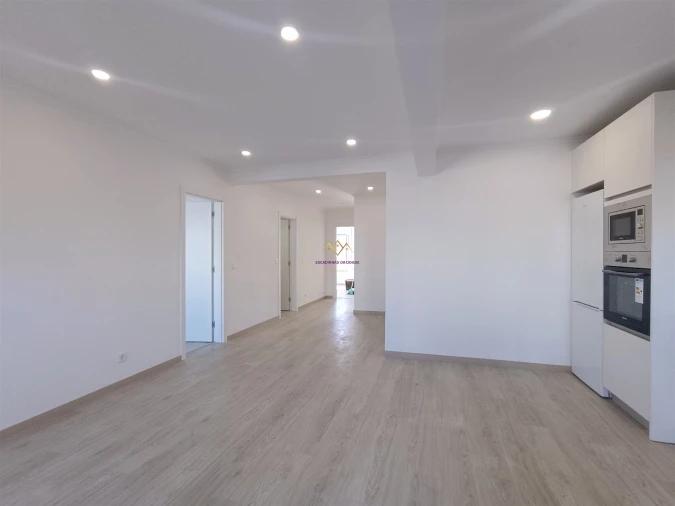 Apartamento T3 para Venda em Massamá e Monte Abraão Foto 10