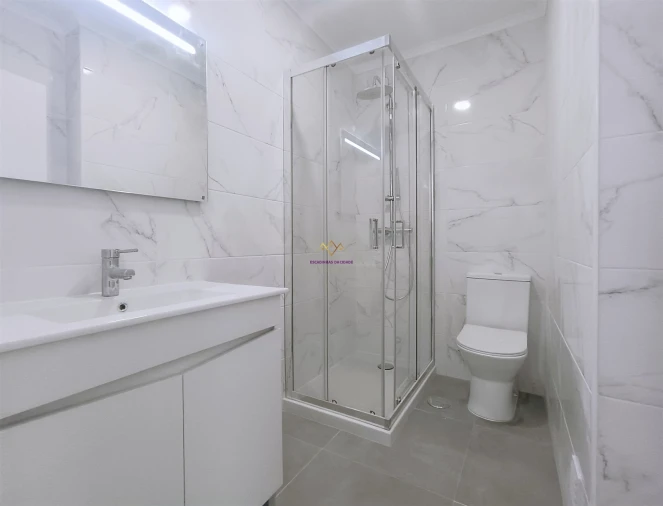 Apartamento T3 para Venda em Massamá e Monte Abraão Foto 15