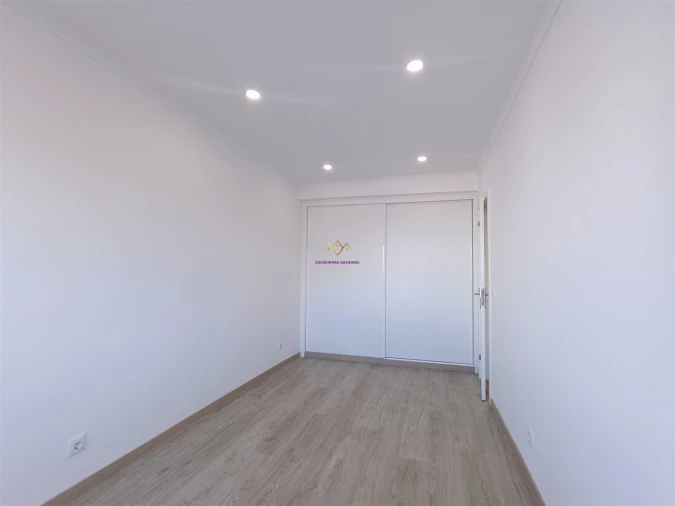 Apartamento T3 para Venda em Massamá e Monte Abraão Foto 14