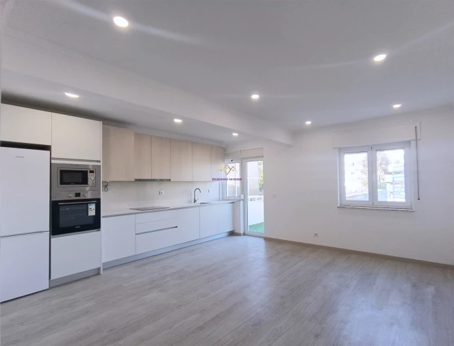 Apartamento T3 para Venda em Massamá e Monte Abraão Foto 3