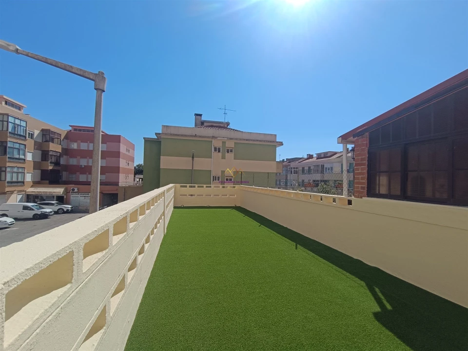 Apartamento T3 para Venda em Massamá e Monte Abraão Foto 19