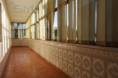 Prédio para Venda em Cacém e São Marcos