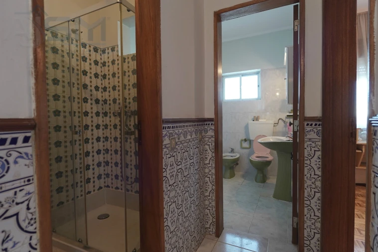 Prédio para Venda em Cacém e São Marcos Foto 35
