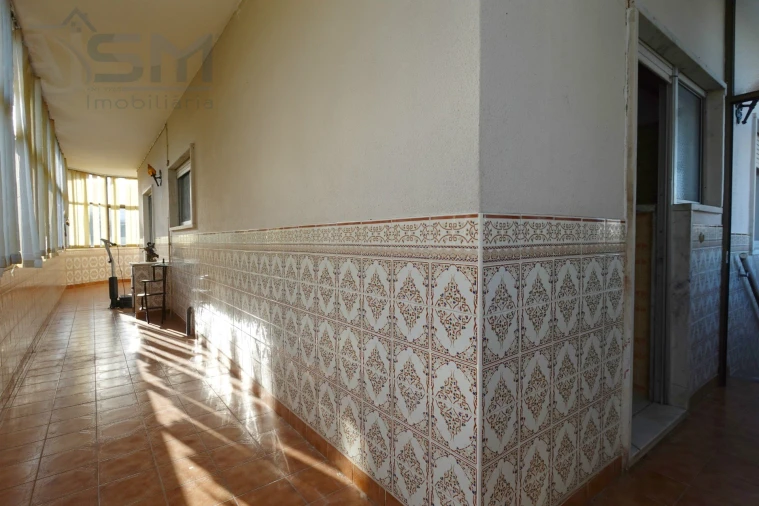 Prédio para Venda em Cacém e São Marcos Foto 43