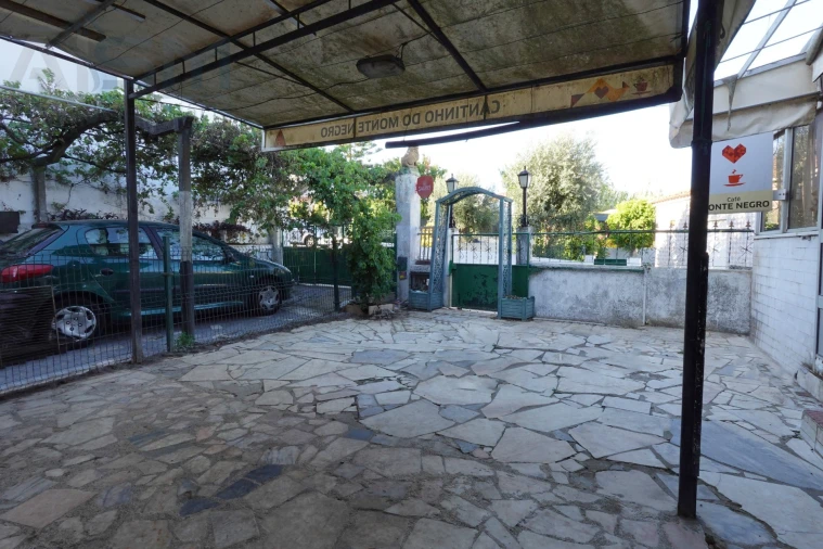 Prédio para Venda em Cacém e São Marcos Foto 4