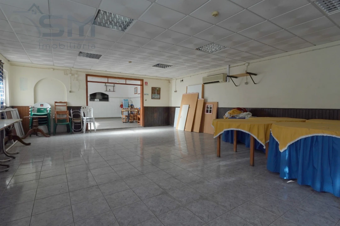 Prédio para Venda em Cacém e São Marcos Foto 18